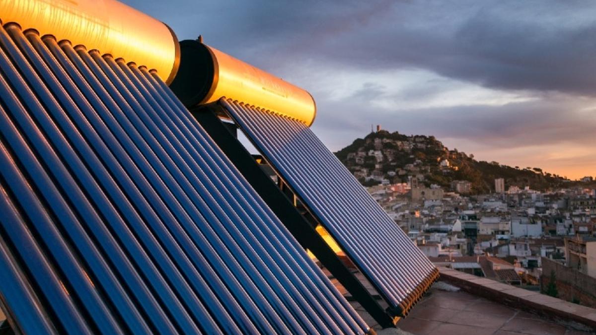 Plaques solars, en una imatge d'arxiu.