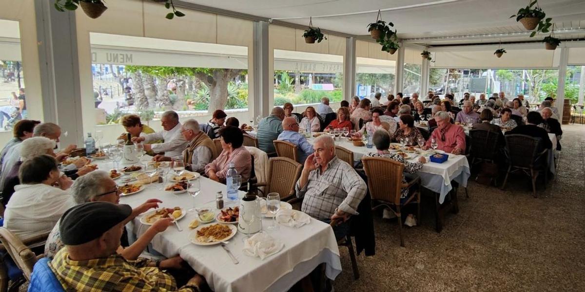 Un merecido homenaje a los mayores del pueblo