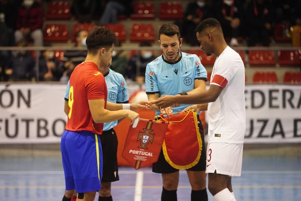 Las imágenes del España-Portugal de Futbol Sala Sub-19 en Pozoblanco