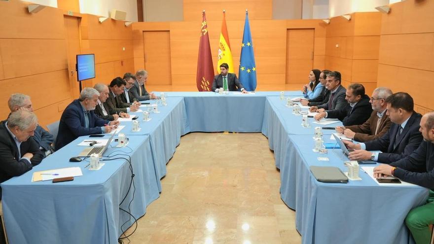 López Miras insiste en el Pacto Hidrológico Nacional ante la sequía: &quot;Si Cataluña pide un trasvase, adelante&quot;