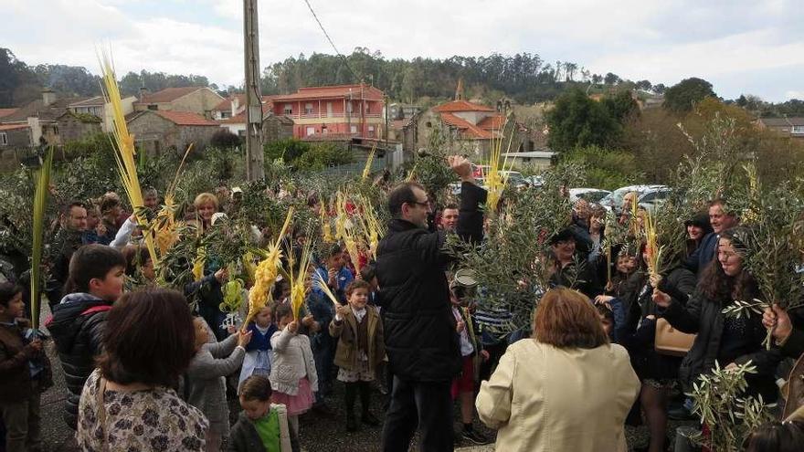 Bendición de Ramos en Beluso, en Bueu. // S.A.