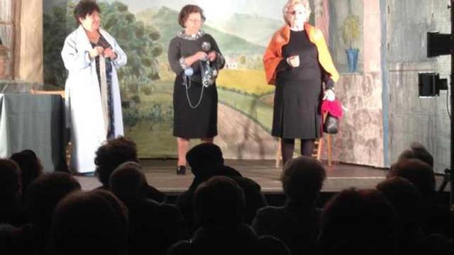 La ronda teatral llega a Tamón con la actuación de "Rosario Trabanco" y "Les Ayalgues"