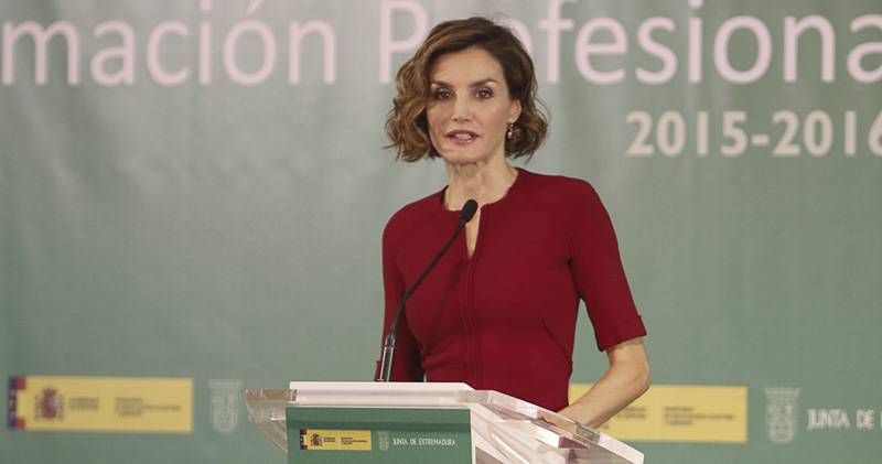 La reina Letizia inaugura el curso de FP en Cáceres