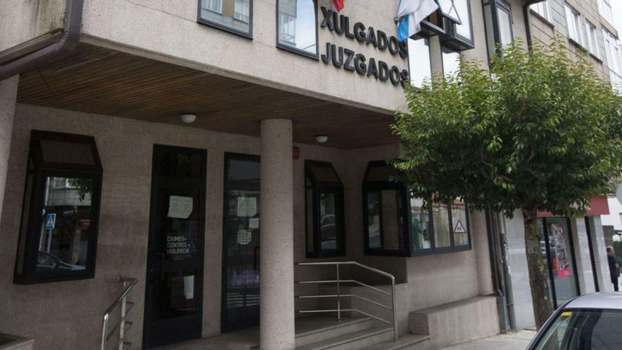 Fachada de los juzgados de A Estrada.