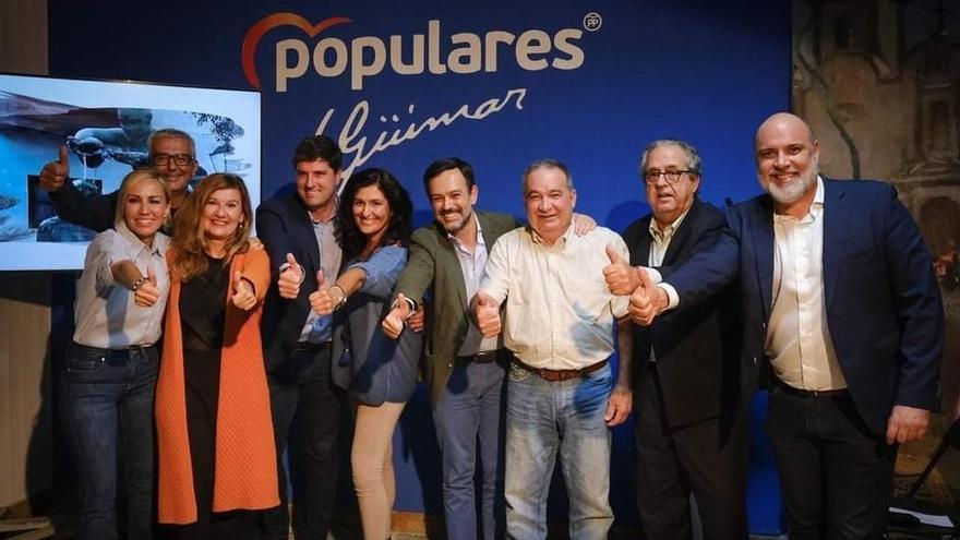 Carmen Luisa Castro arropada en su presentación como candidata municipal del PP