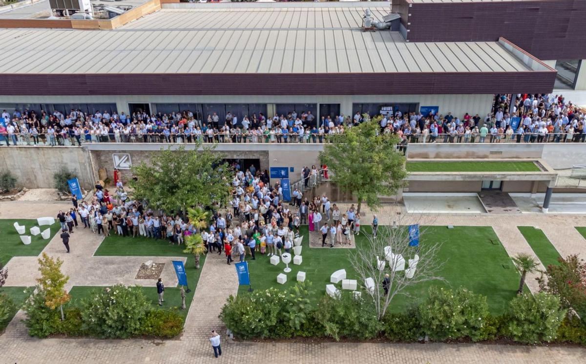 Más de 700 profesionales se dieron cita en la jornada homenaje organizada por Vall Companys. |   