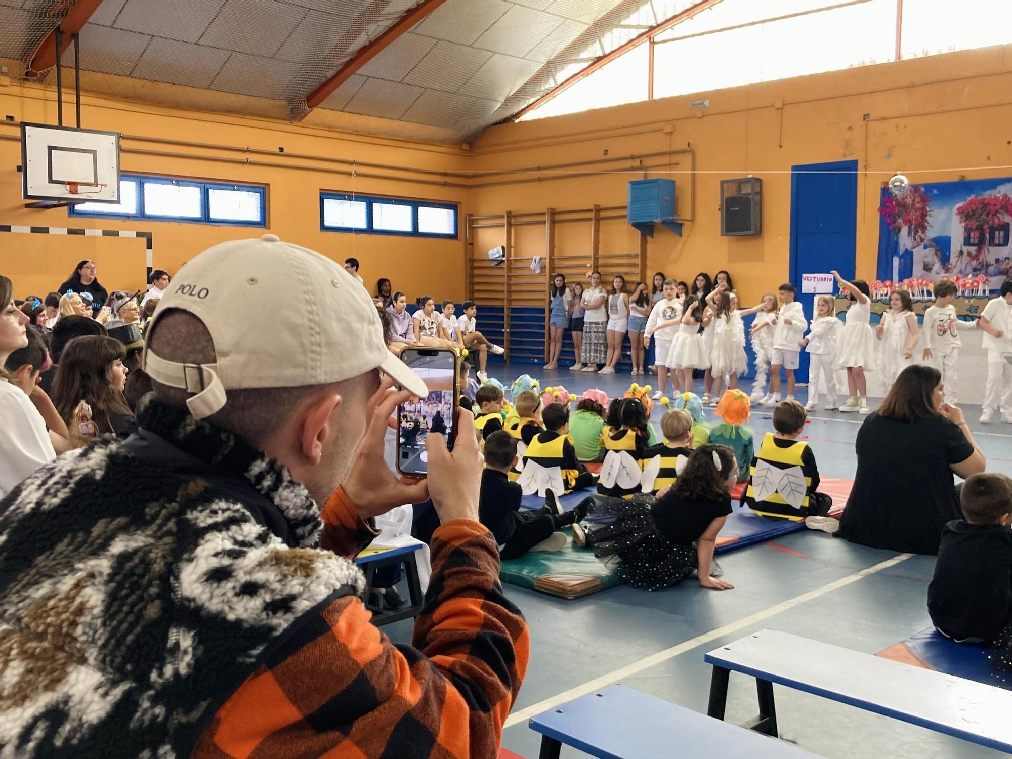Así es desde dentro el gran musical de ABBA del colegio Virgen del Fresno