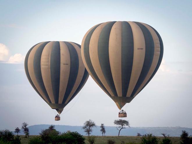 Globos sobrevolando Serengeti