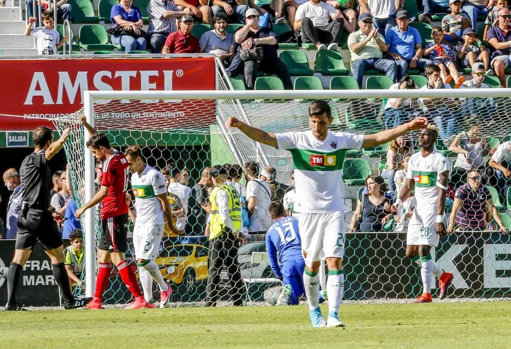 Debacle del Elche ante el colista