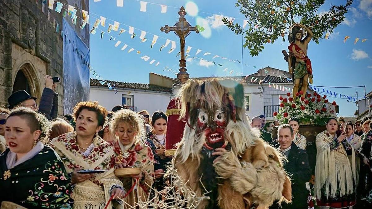 Acehúche festejando sus Carantoñas este viernes, ya sin restricciones sanitarias.