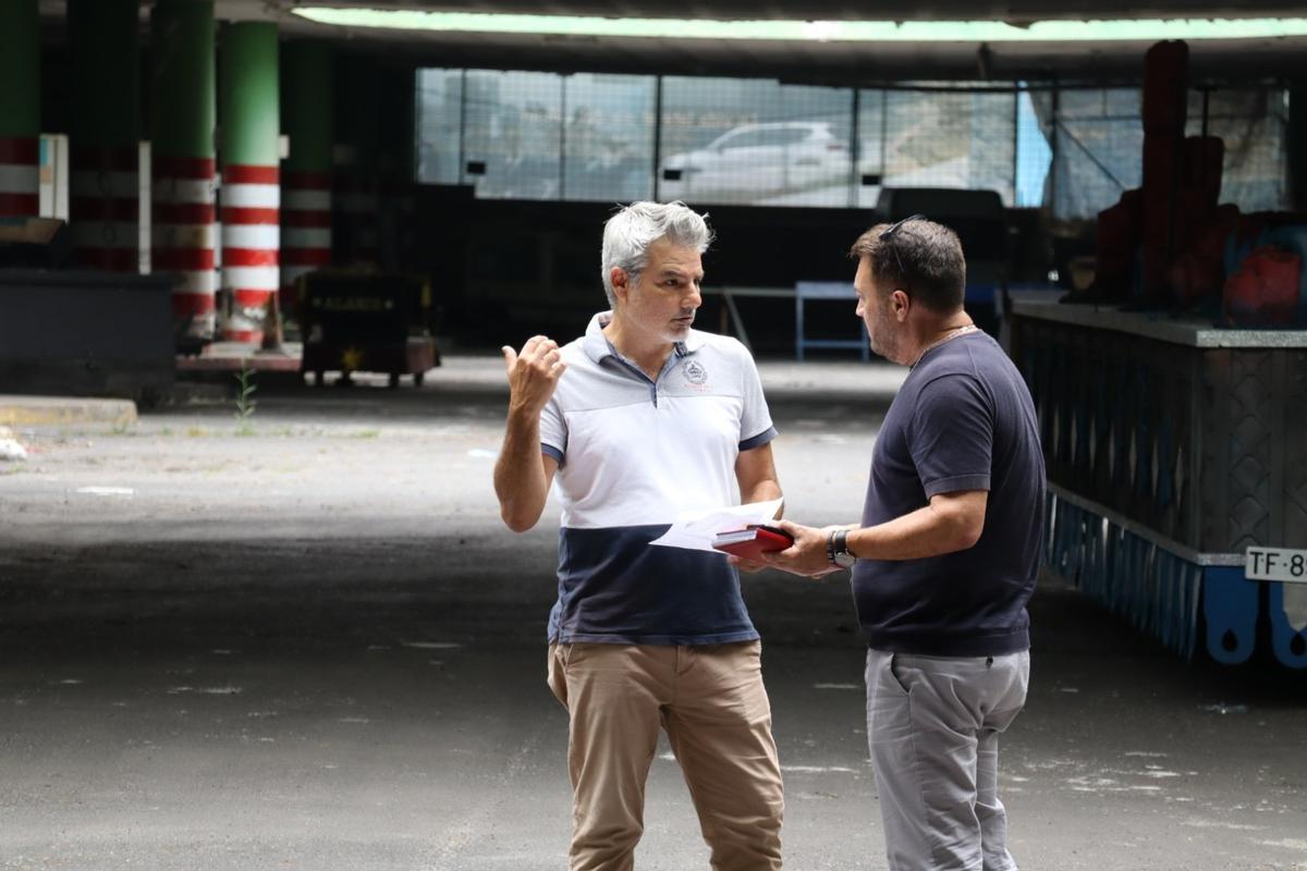 Trabajos para demoler la antigua estación de guaguas del Puerto de la Cruz