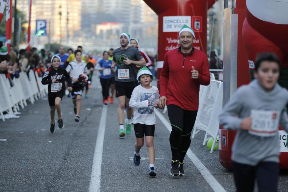 Cerca de 7.000 corredores toman la salida de la Alameda unas horas antes de la Nochevieja