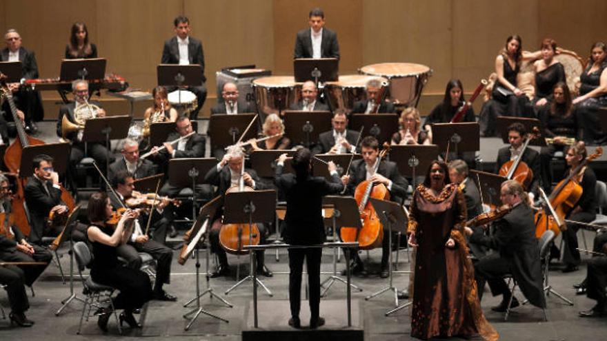 La Orquesta Sinfónica de Tenerife.