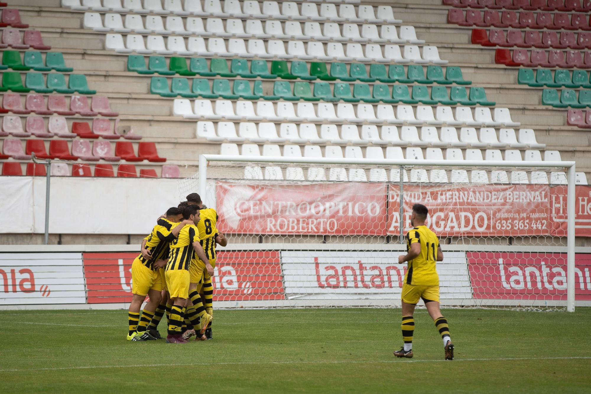 GALERIA | El Moraleja CF levanta la Copa de Los Valles ante Sanabria