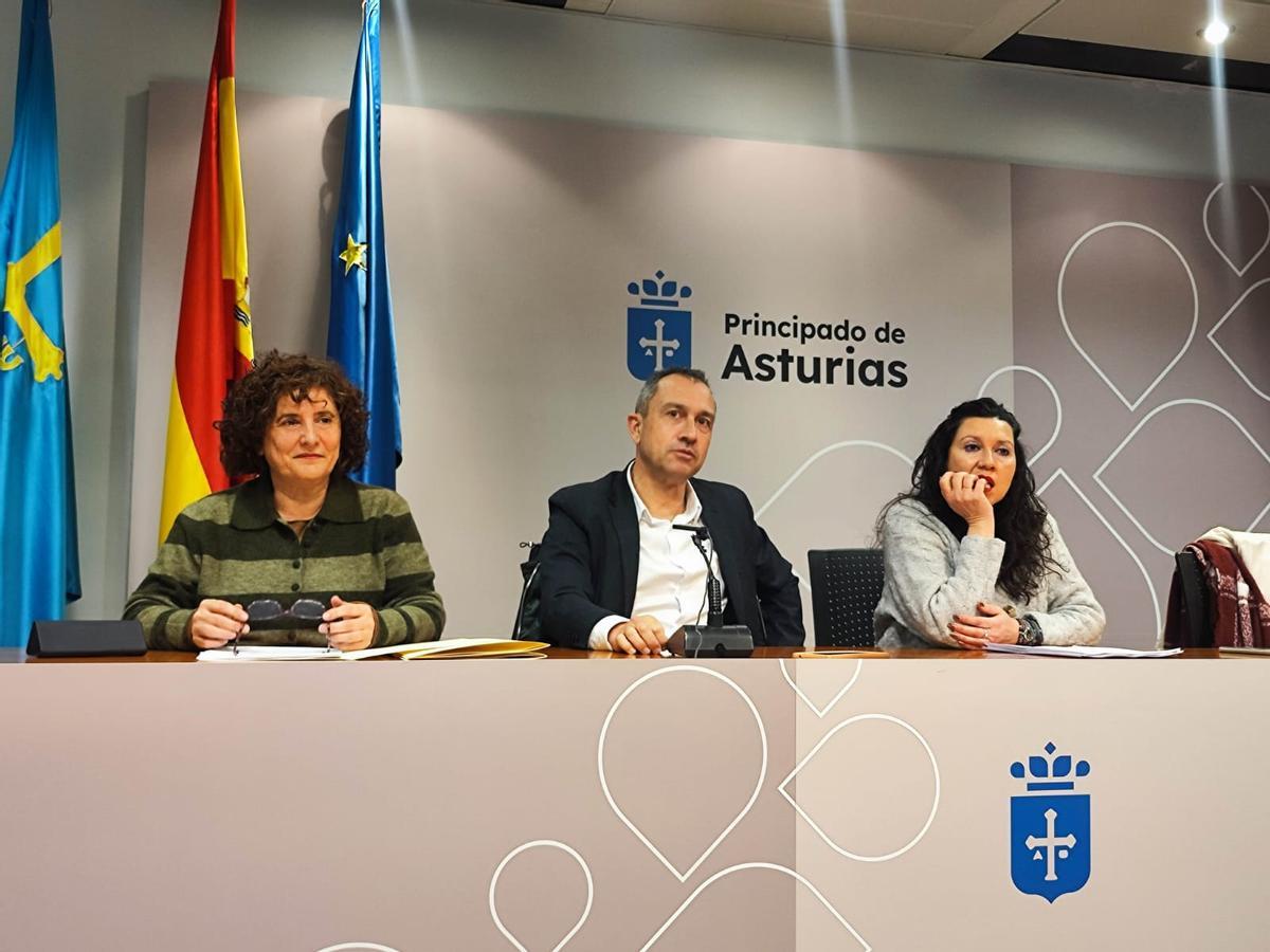 Beatriz González, Ovidio Zapico y Nuria Rodríguez.