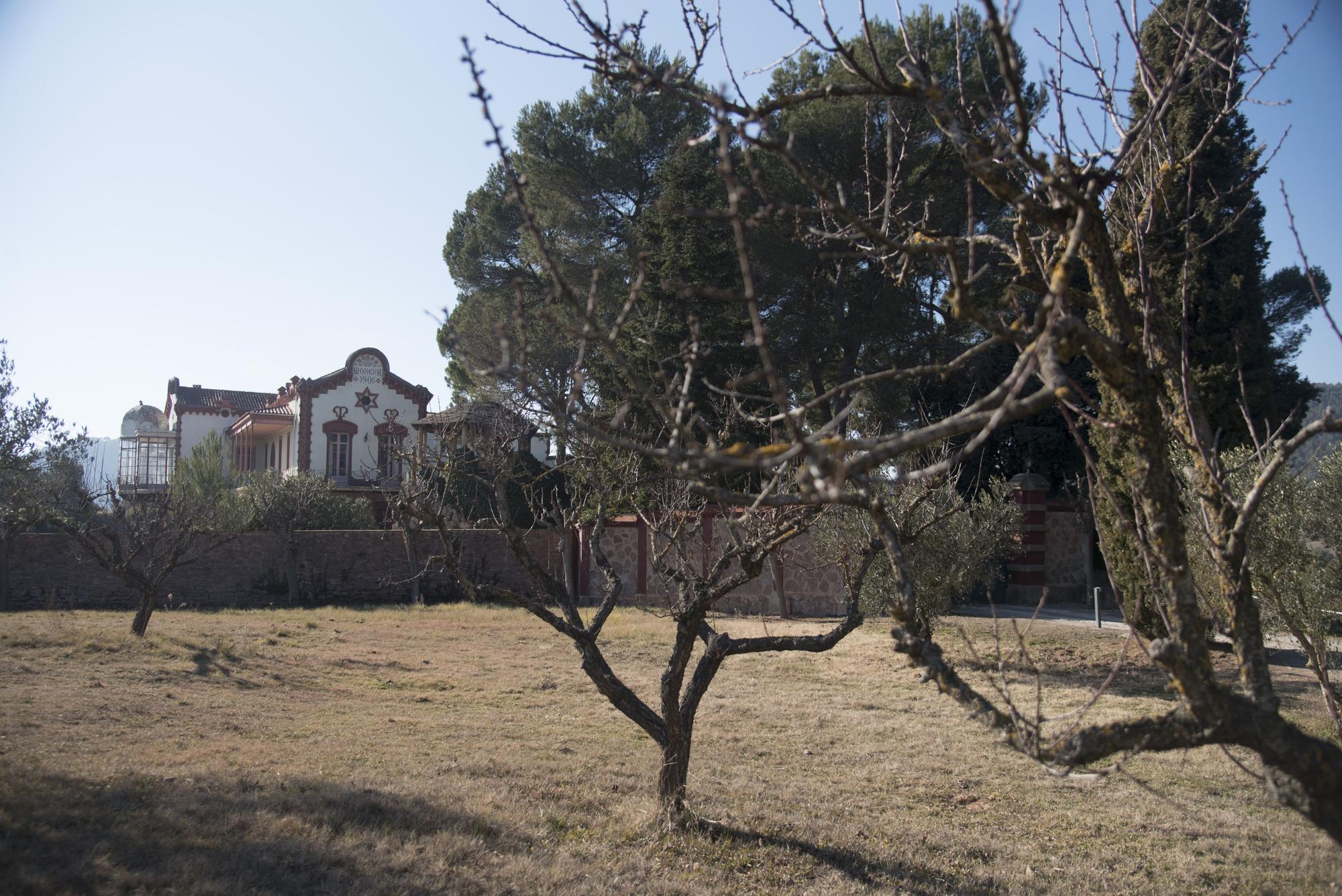 Així és la casa de La Morera de Manresa per fora