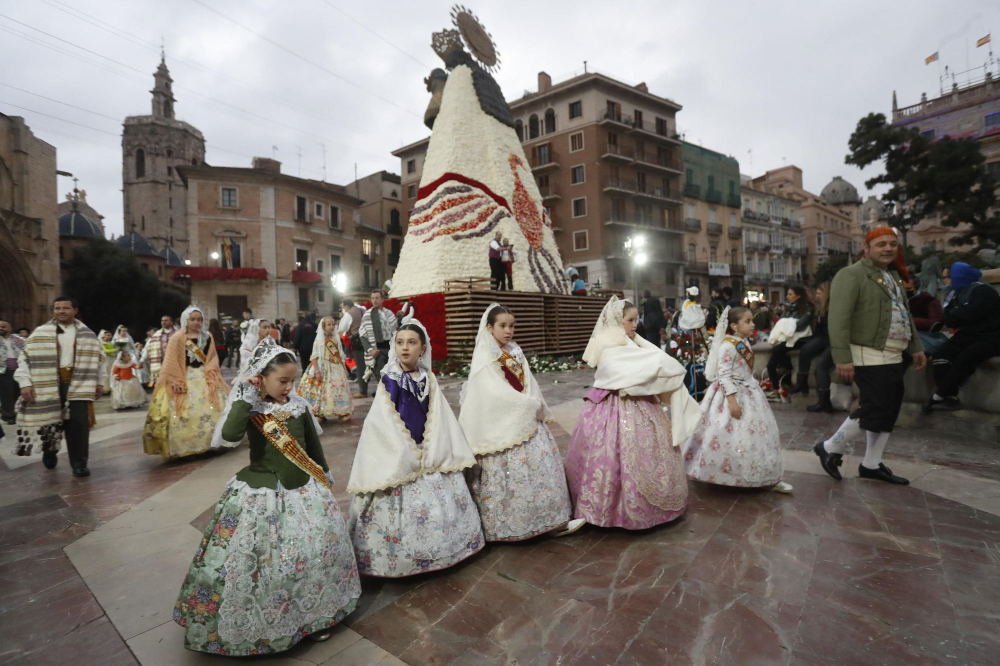 Búscate en el segundo día de ofrenda por la calle de la Paz (entre las 19:00 a las 20:00 horas)