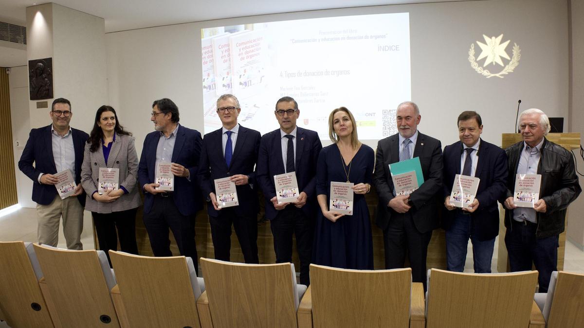 El libro se ha presentado este martes por la tarde en la sede del Colegio de Médicos.