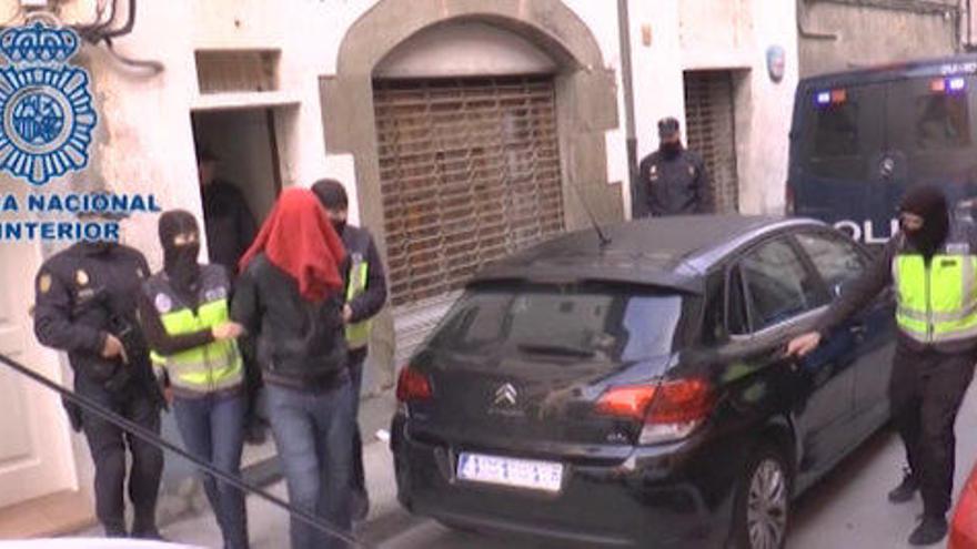 Dos detinguts a Roda de Ter i Madrid acusats de formar part d&#039;Estat Islàmic