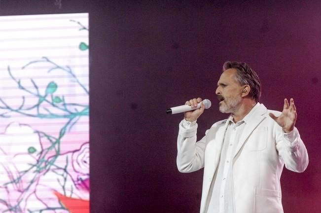 CONCIERTO DE MIGUEL BOSE EN EL PABELLON GRAN ...