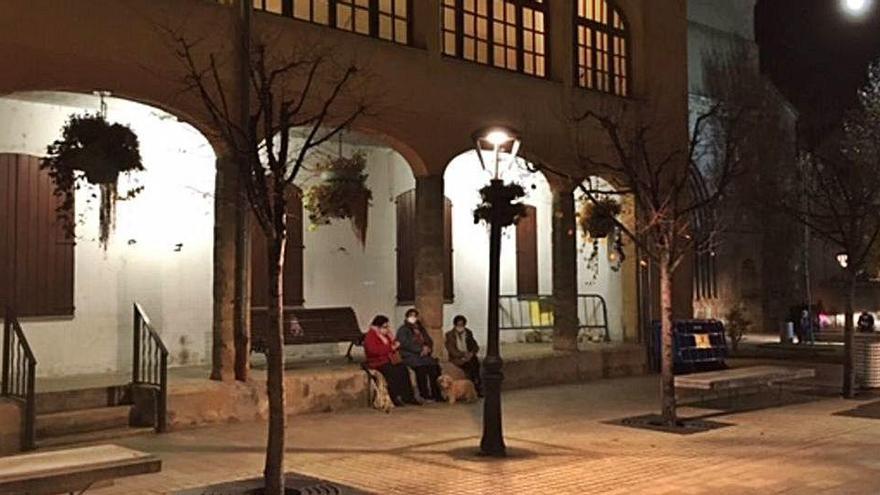 La façana de l&#039;actual casal de la gent gran que dona al Passeig per on s&#039;ampliarà la biblioteca