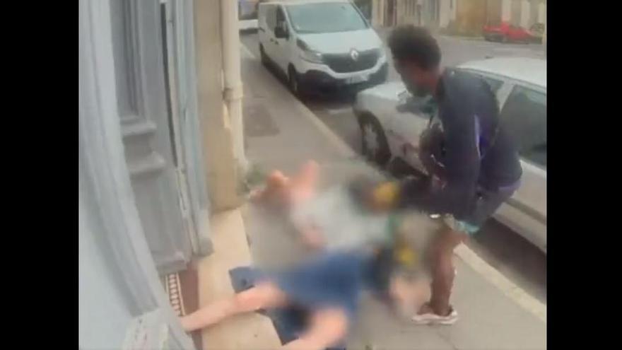 Vídeo | Commoció a França per la violenta agressió a una àvia i la seva néta a Bordeus