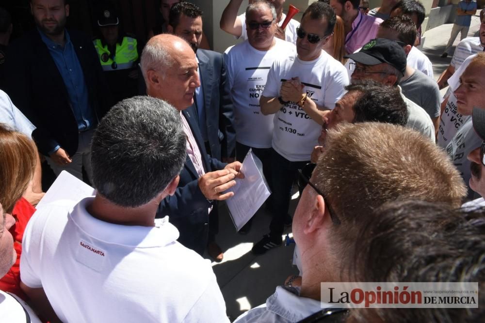 Protesta de taxis en Murcia