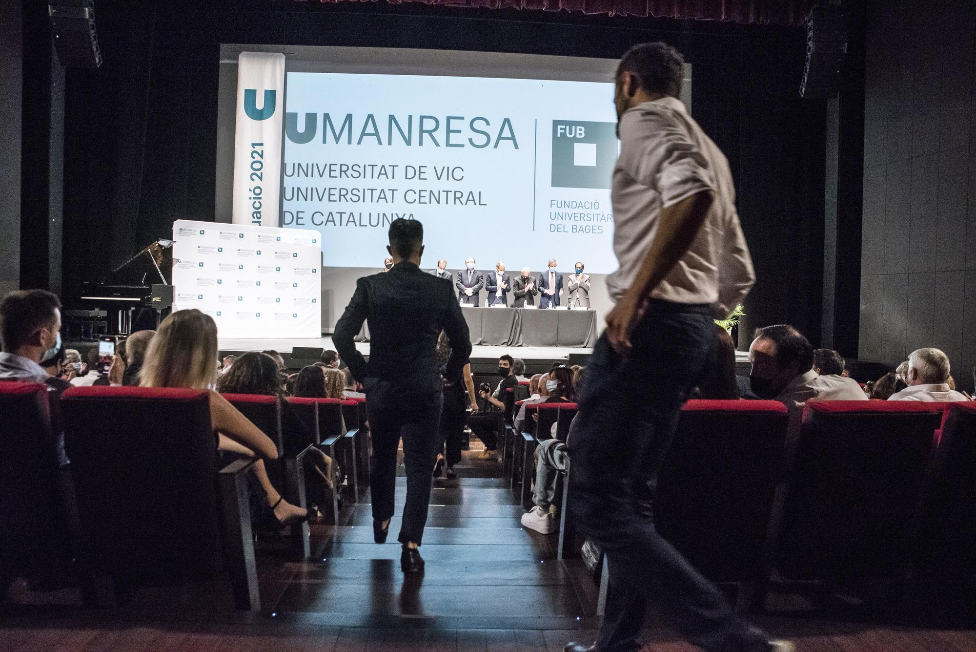 Acte de graduació de la promoció més nombrosa de la FUB dels darrers set anys