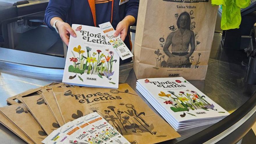 Gadis celebra o Día das Letras Galegas co reparto de 30.000 cadernos de actividades “Flores e letras”