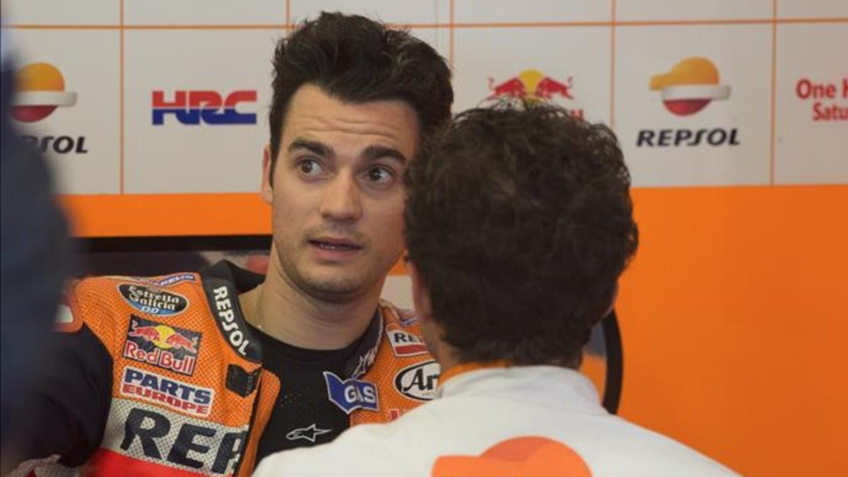 Pedrosa, en el box de Honda