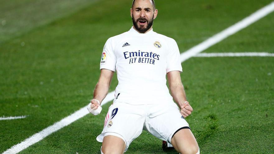 Benzema recoge elogios entre la paz del Madrid