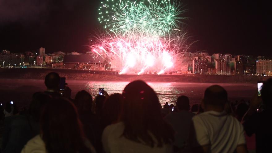 Batalla Naval A Coruña 2023: la luz y el trueno de María Pita vencen a Drake