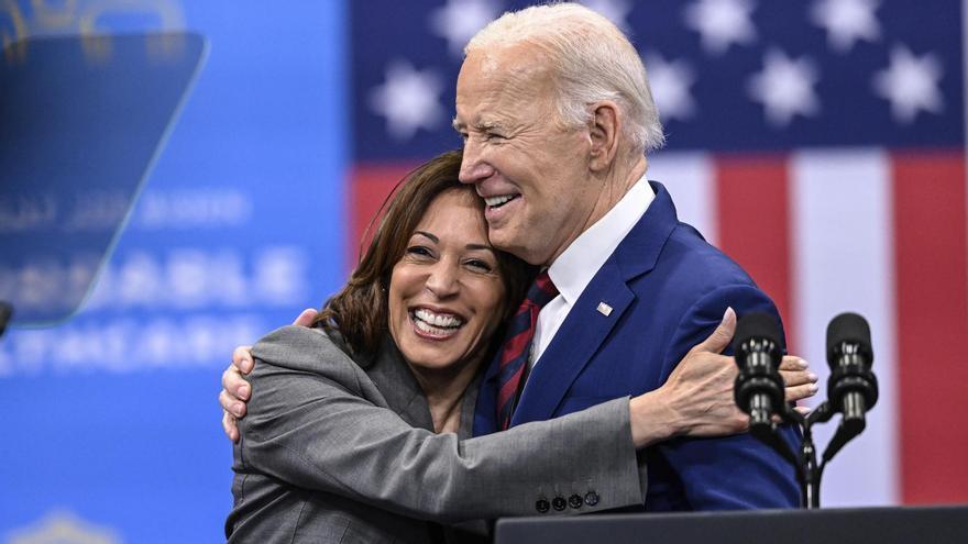 Abrazo demócrata a Kamala Harris tras la renuncia de Biden