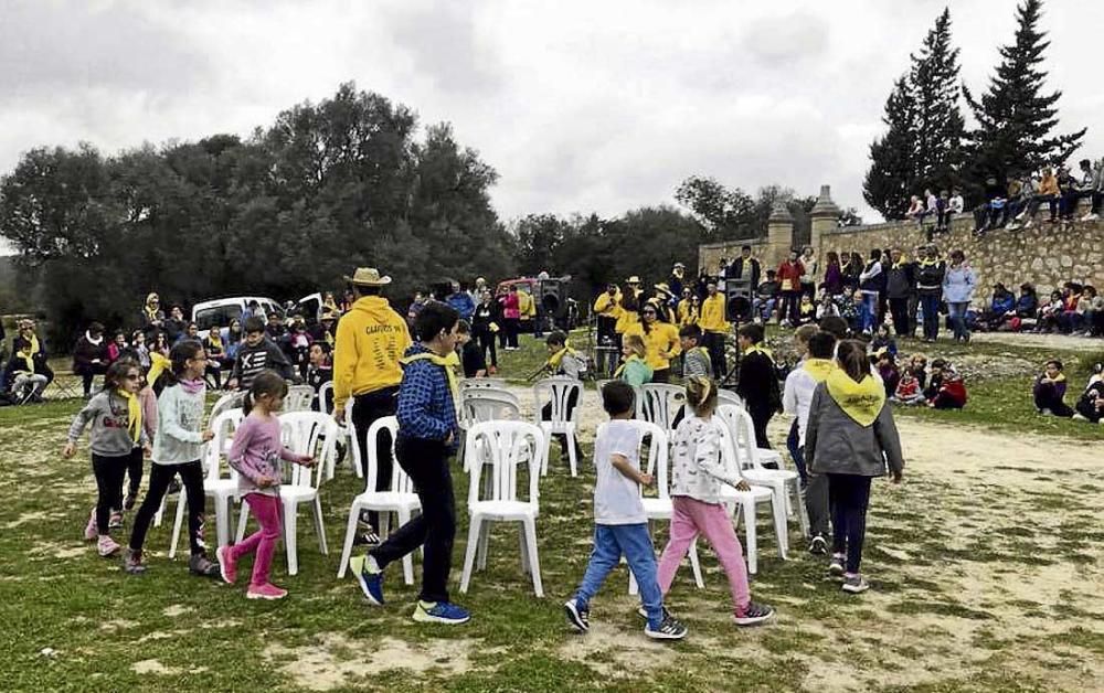 Los 'pancaritats' dinamizan las viejas ermitas y hermanan a los vecinos y pueblos