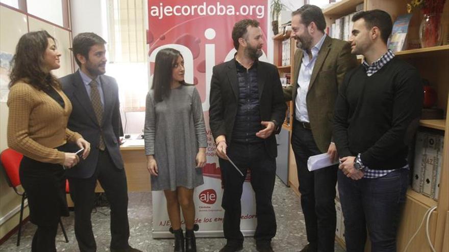 Reunión de Adolfo Molina con la directiva de AJE