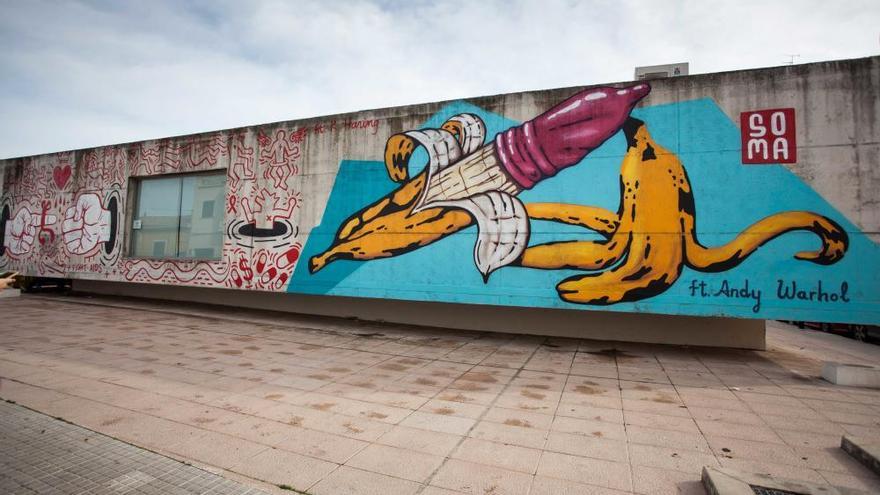 SOMA presentea un grafitti en el casal de barri de Can Alonso por el día internacional del SIDA