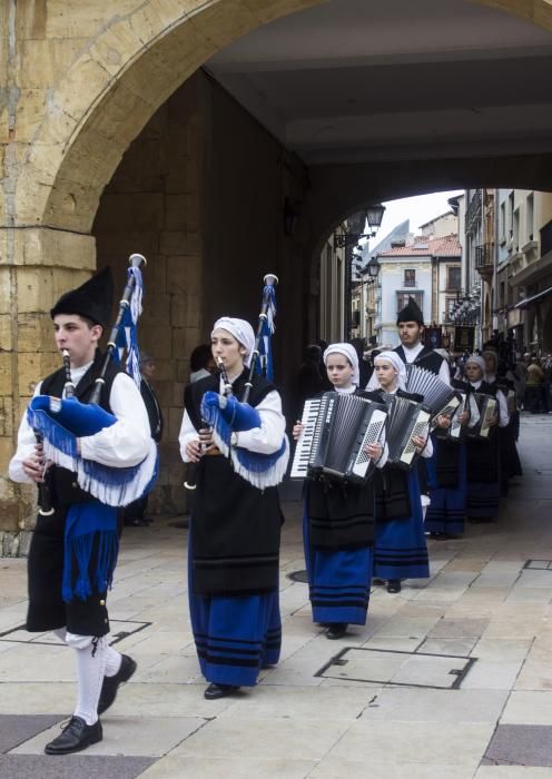 Acto de las cofradías en el Ayuntamiento de Oviedo