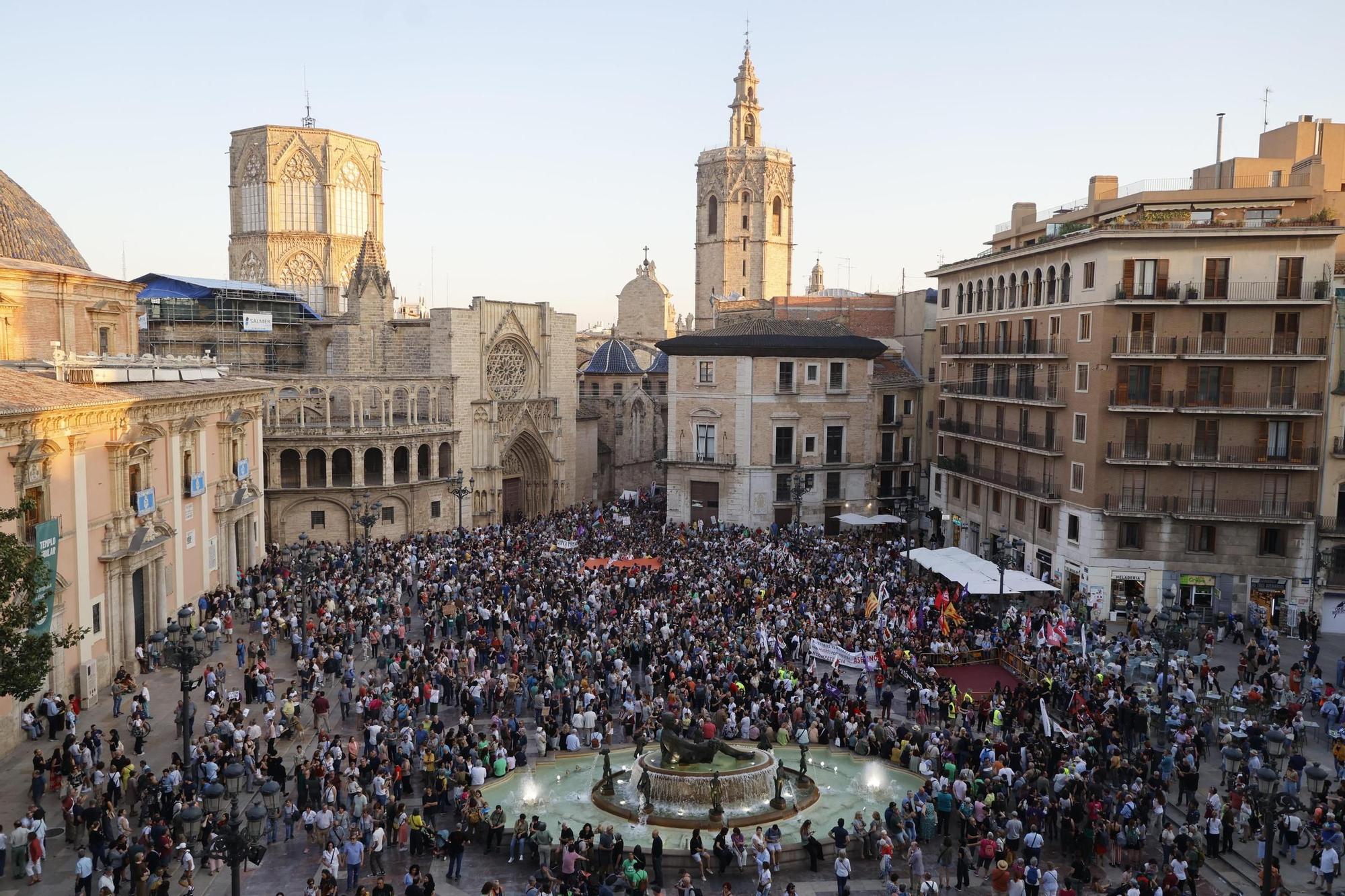 Familiares de las víctimas y afectados por la dana encabezan la manifestación del 29-M