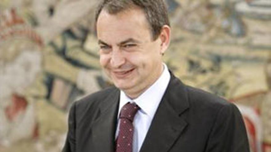 Zapatero abre hoy el debate de investidura centrado en la economía y ETA