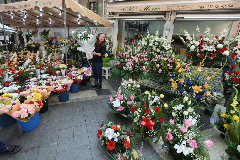 Inundación de flores en La Rambla de Palma