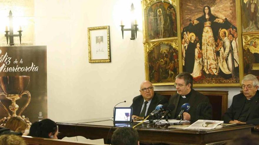 El Vicario de Evangelización del Arzobispado, Javier Llopis, presentó la ruta.