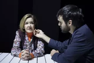 La actriz María Pujalte: «En la familia es difícil hablar sinceramente de emociones»