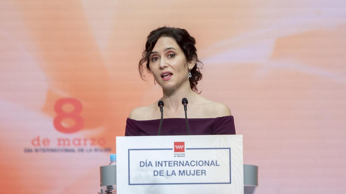 La presidenta de la Comunidad de Madrid, Isabel Díaz Ayuso, durante el acto de entrega de los Reconocimientos 8 de Marzo, en la Real Casa de Correos, a 7 de marzo de 2025, en Madrid.