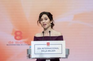 Ayuso entrega los premios de la Comunidad de Madrid por el 8M: Muchos no toleran a las mujeres libres, independientes y valientes