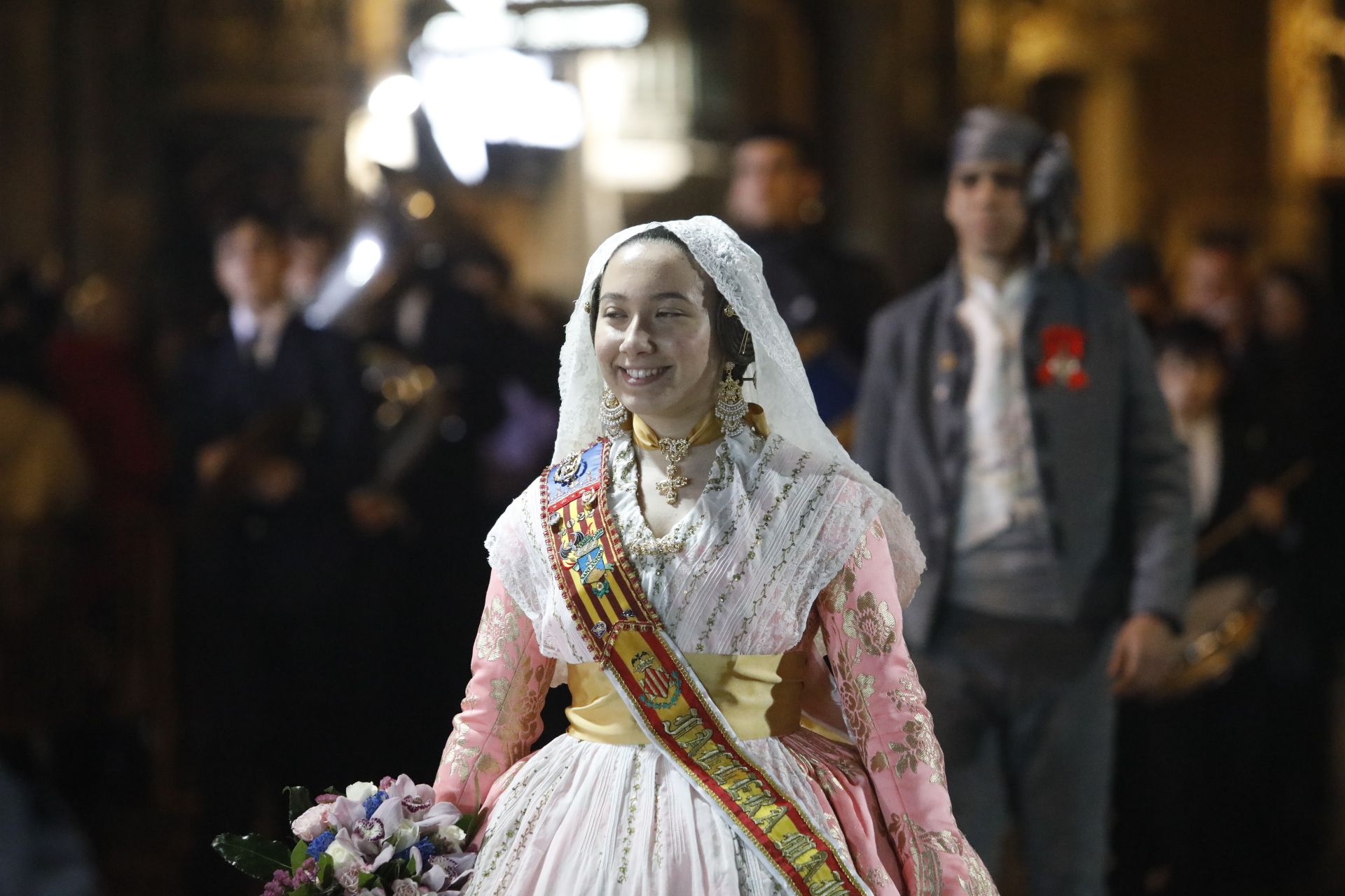 Búscate en el primer día de ofrenda por la calle Quart (entre las 22:00 a las 23:00 horas)