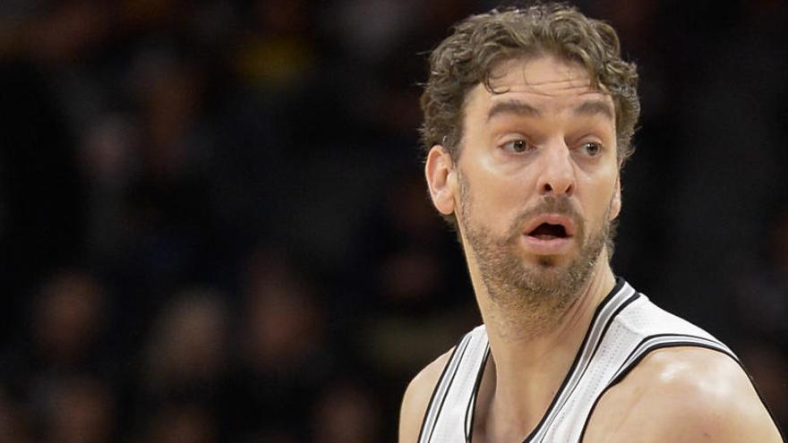 Pau Gasol en un partit amb els Spurs.