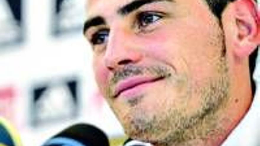 Iker Casillas ´vacila´ a Fabio Cannavaro por la Eurocopa