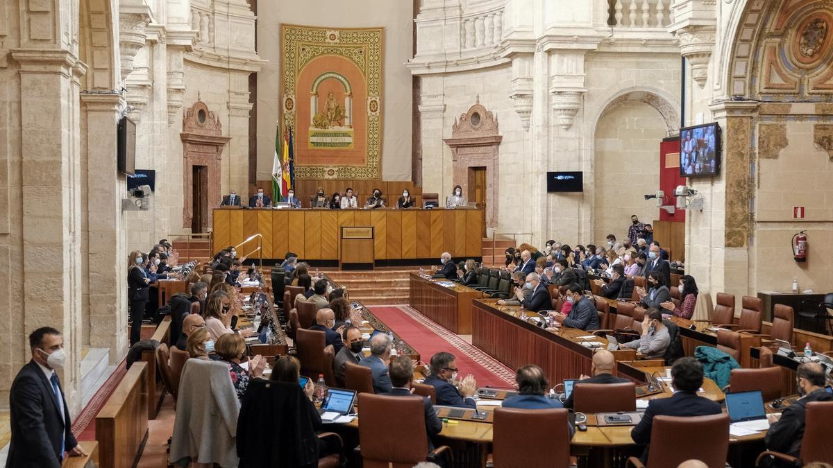 Vista general del pleno del Parlamento andaluz.