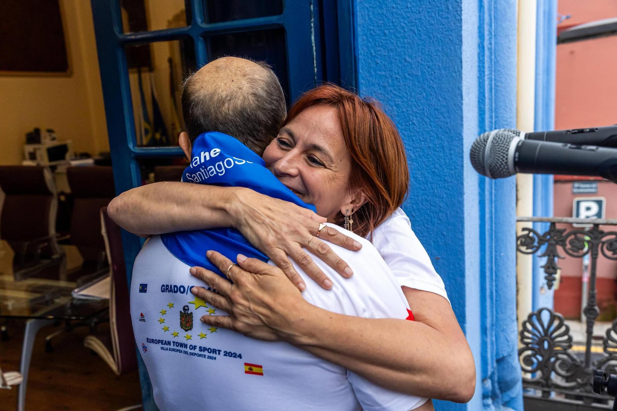 Grado arranca Santiago y Santa Ana con un emotivo pregón de los deportistas locales