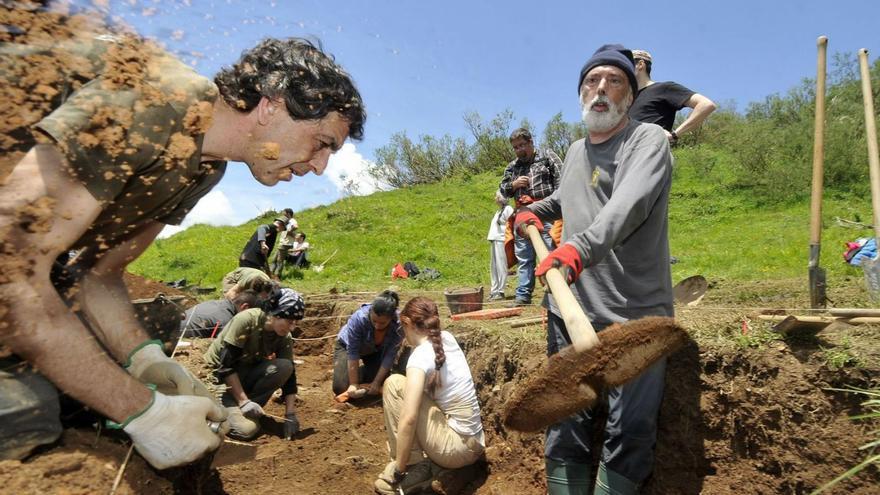 La fosa que descubrió Celestino: exhumarán un enterramiento franquista en Pajares con una decena de cuerpos localizado con el relato de un testigo